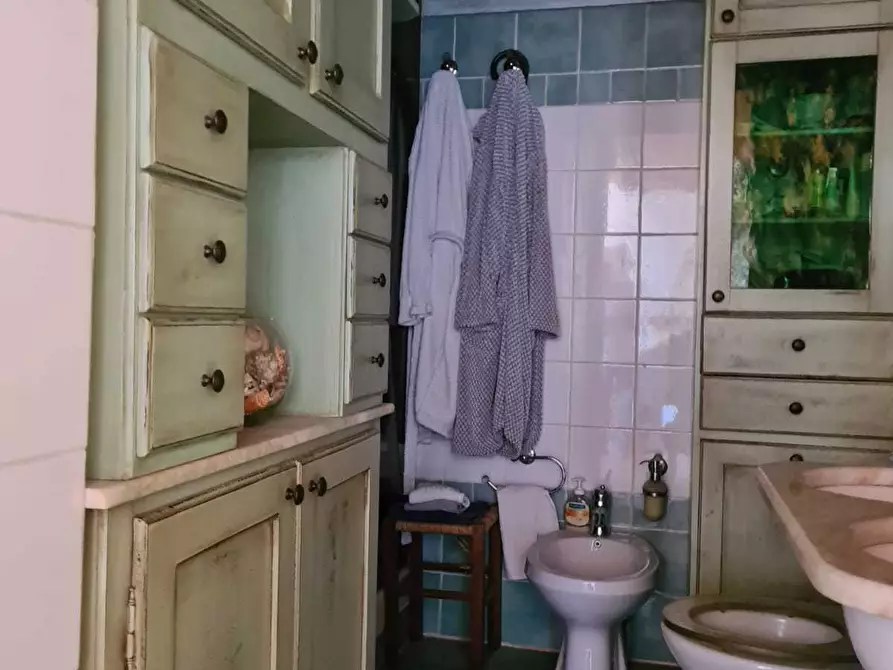 Immagine 22 di Trilocale in vendita  a Livorno