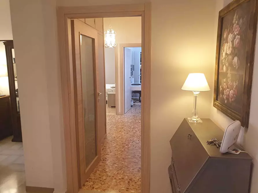 Immagine 2 di Quadrilocale in vendita  a Livorno