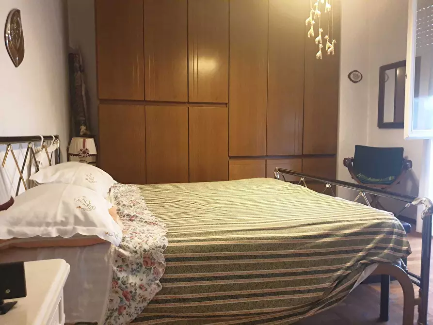 Immagine 10 di Appartamento in vendita  a Livorno