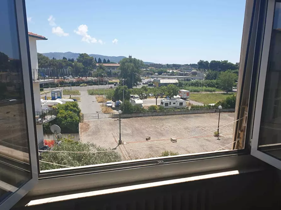 Immagine 10 di Trilocale in vendita  a Livorno