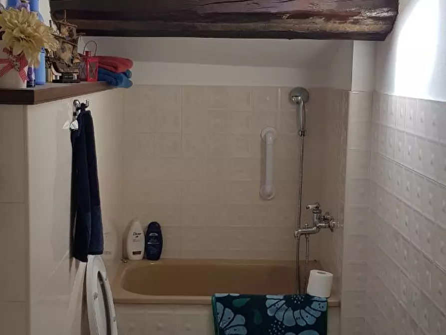 Immagine 17 di Porzione di casa in vendita  a Livorno