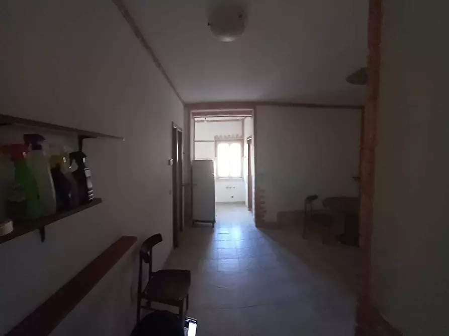 Immagine 13 di Appartamento in vendita  a Livorno