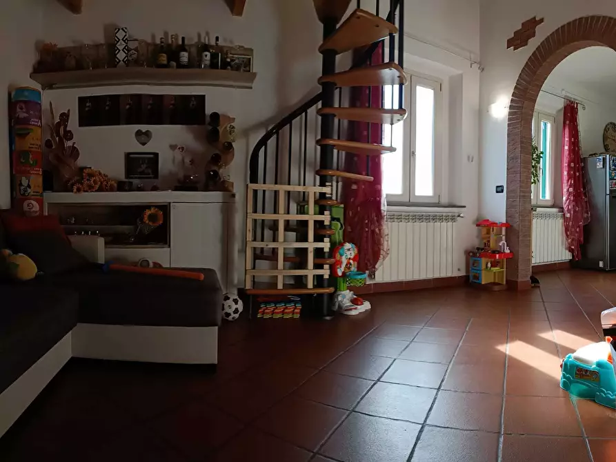 Immagine 18 di Trilocale in vendita  a Livorno