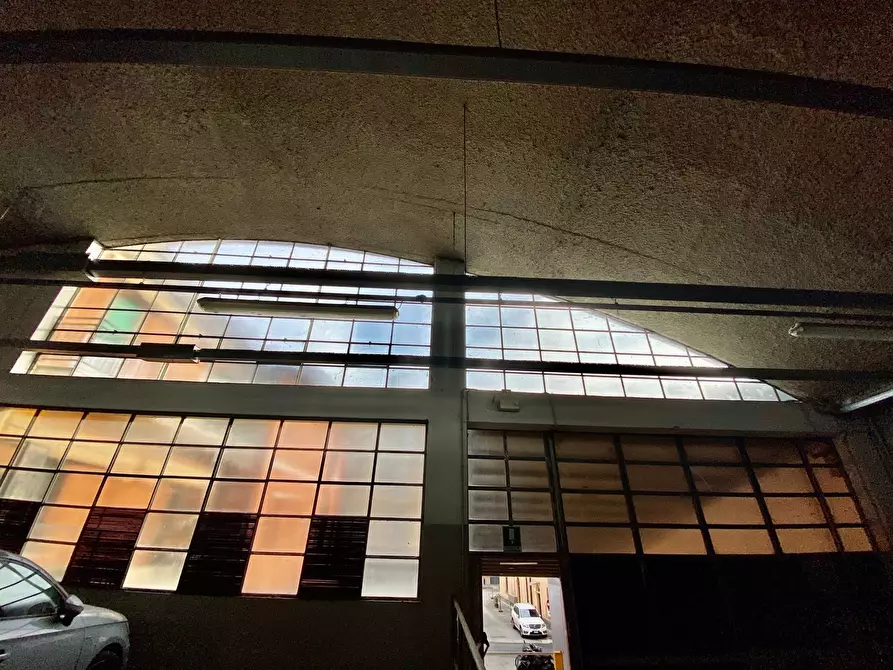 Immagine 8 di Capannone industriale in vendita  a Como