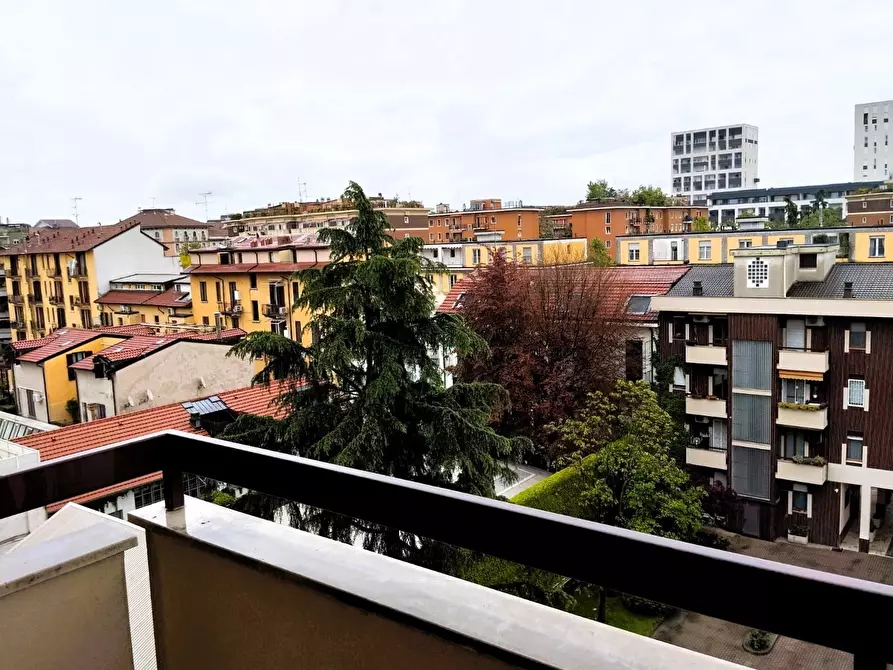 Immagine 21 di Trilocale in affitto  in Via Decembrio 25 a Milano