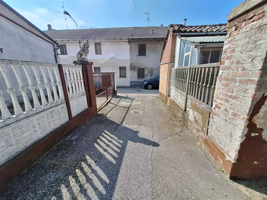 Immagine 6 di Casa indipendente in vendita  in Via Vittorio Veneto 5 a Prarolo