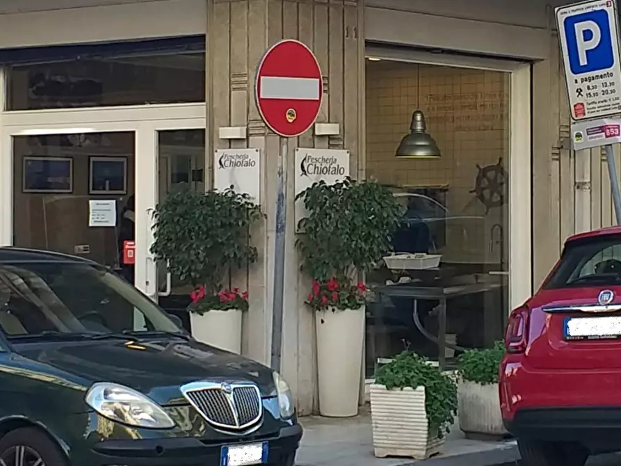 Immagine 2 di Locale commerciale in vendita  in via Nino Bixio 131 a Messina