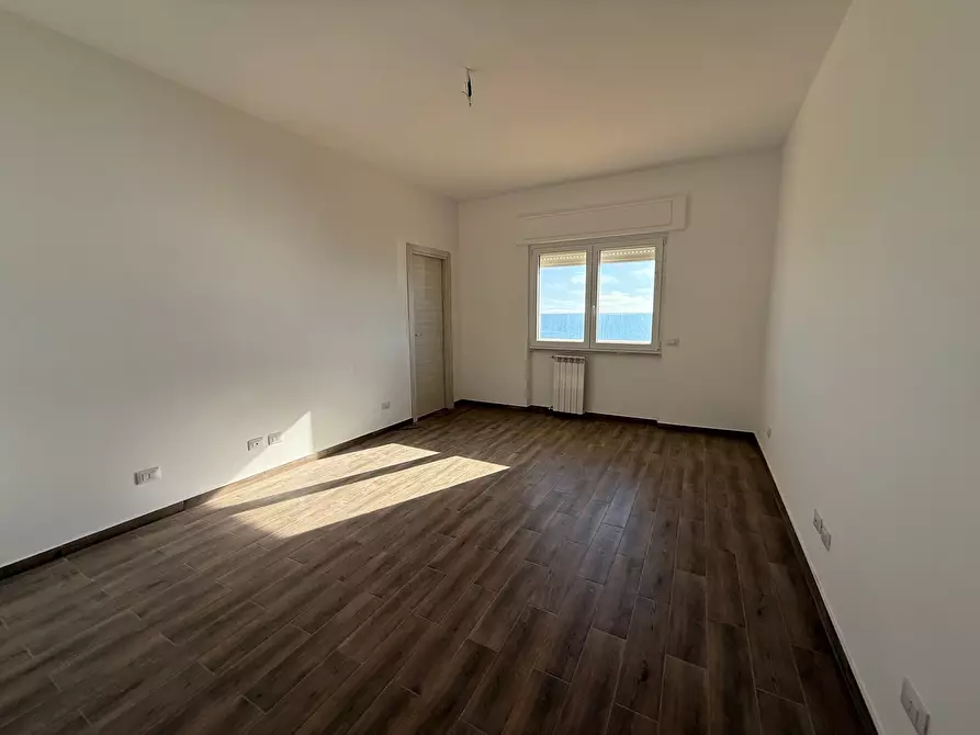 Immagine 9 di Trilocale in vendita  in Viale Virgilio 42 a Anzio