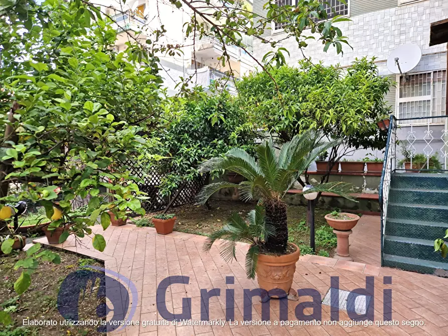 Immagine 3 di Pentalocale in vendita  in Via Pietro Castellino 141 a Napoli