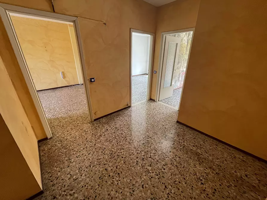 Immagine 16 di Trilocale in vendita  in Viale Alessandro Volta 53 a Novara