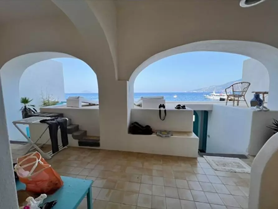 Immagine 35 di Casa indipendente in vendita  in via Umberto I 1 a Santa Marina Salina