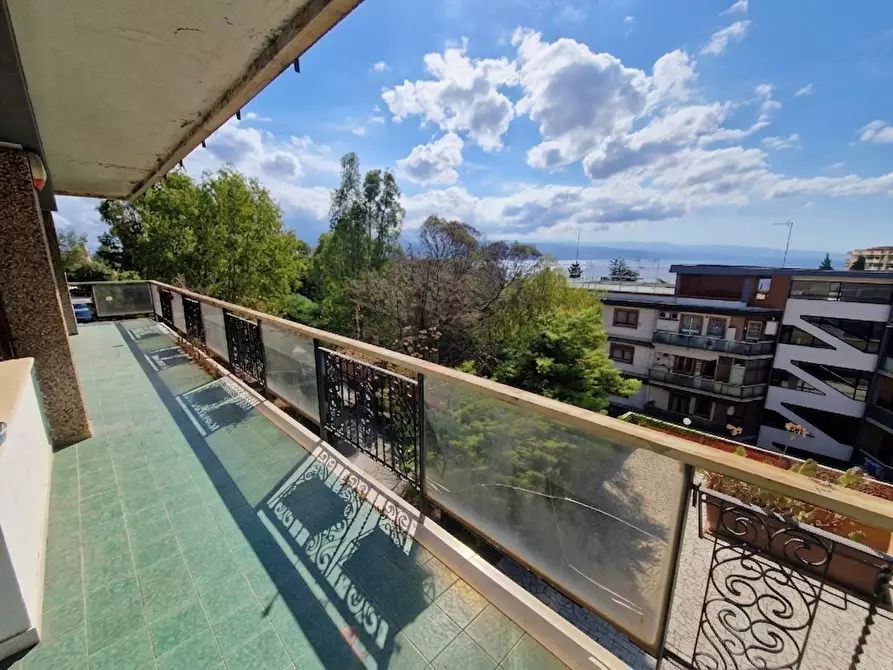 Immagine 37 di Appartamento in vendita  in Strada Panoramica dello Stretto a Messina