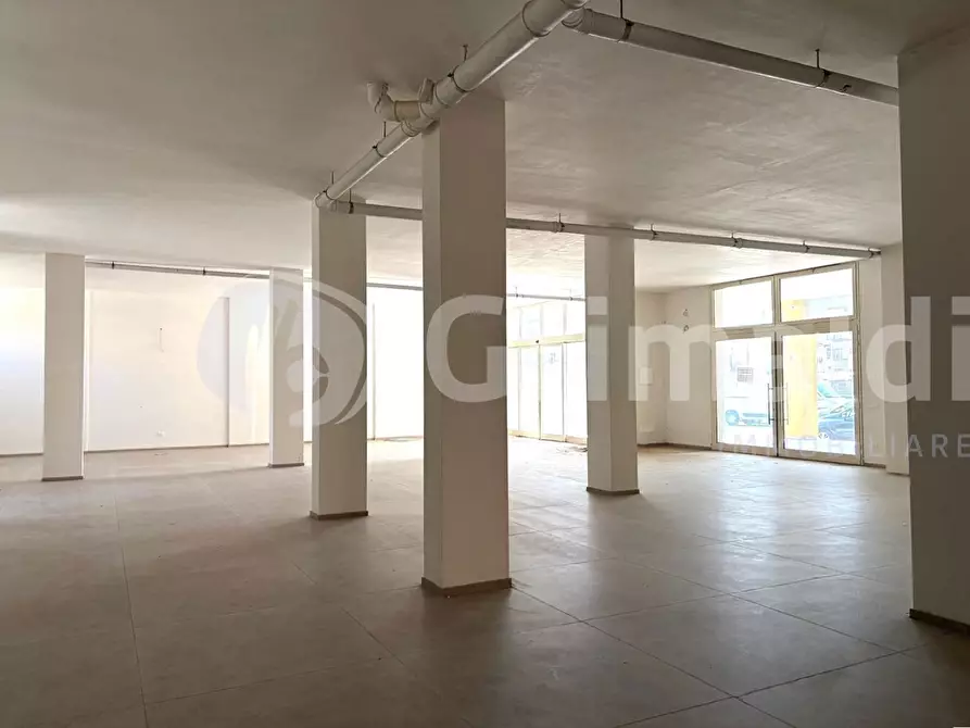Immagine 9 di Showroom in vendita  in via lepanto a Gallipoli