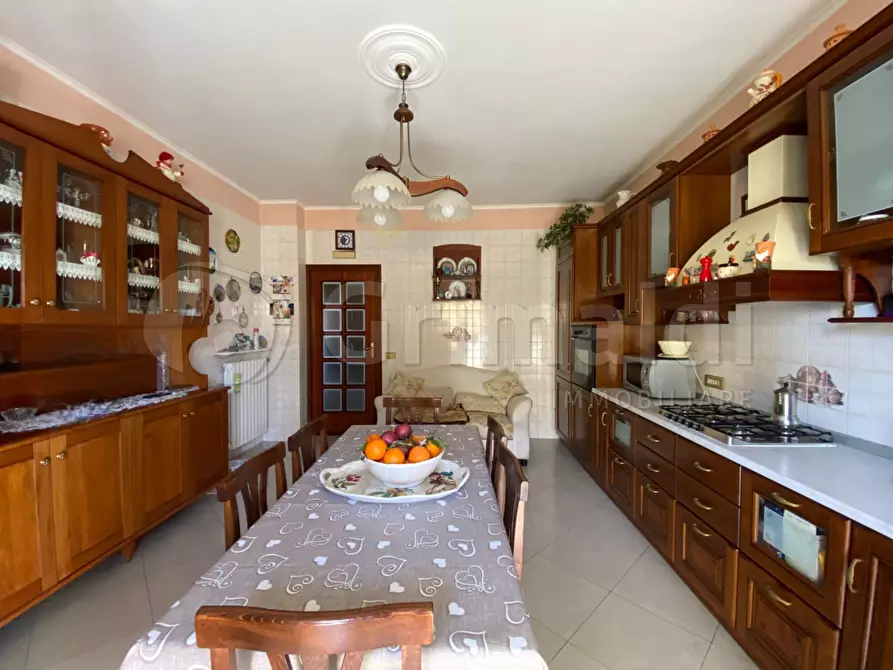 Immagine 9 di Trilocale in vendita  a Giugliano In Campania