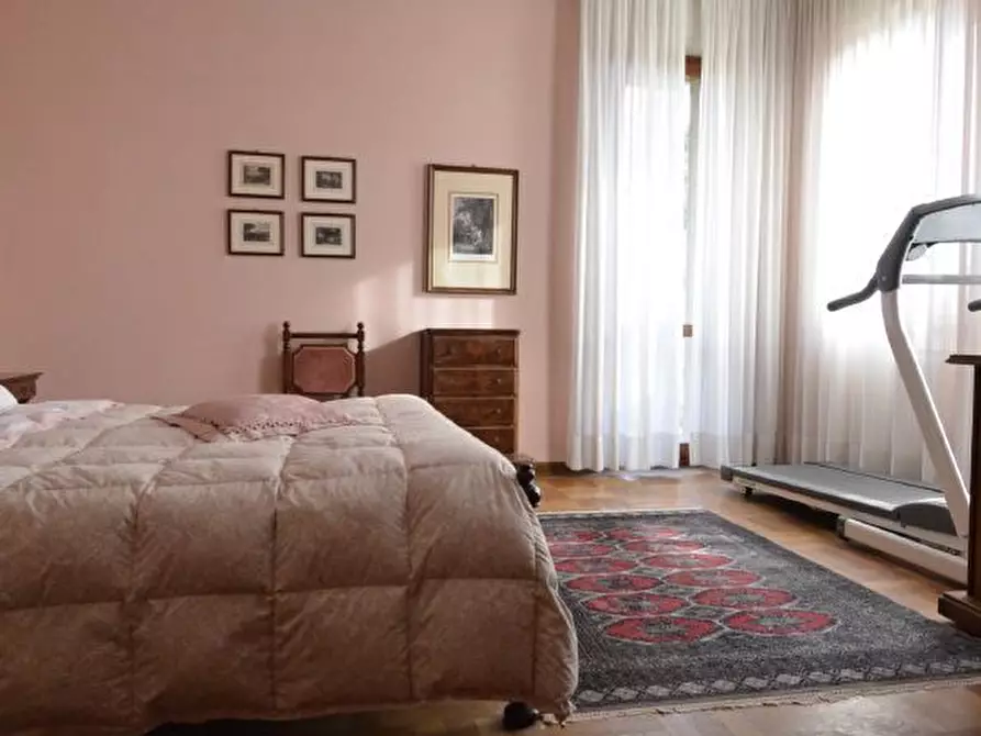 Immagine 15 di Villa in vendita  in via Lodorina 11 a Erba