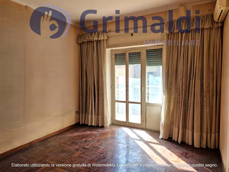 Immagine 11 di Pentalocale in vendita  in Via Michelangelo Schipa 91 a Napoli