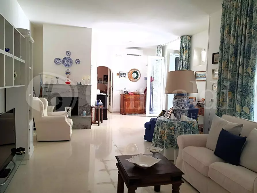 Immagine 18 di Casa indipendente in vendita  in corso cesare vergine a Tuglie