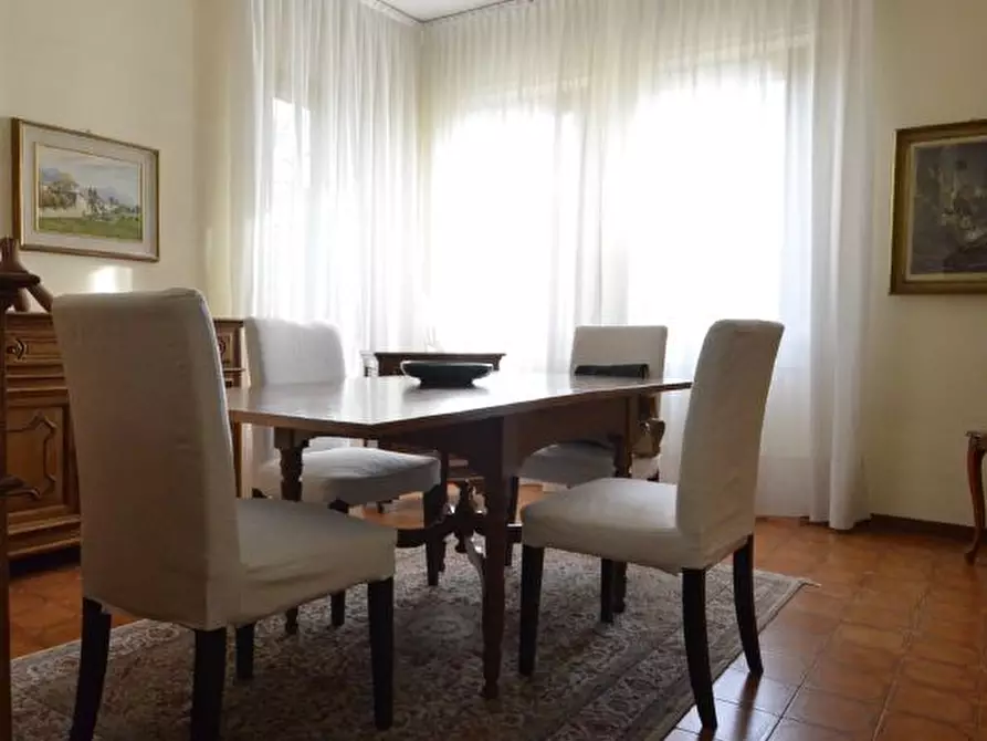 Immagine 11 di Villa in vendita  in via Lodorina 11 a Erba