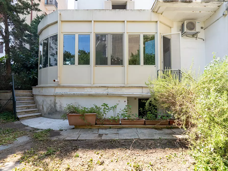Immagine 41 di Villa in vendita  in Via Matteo Tafuro 3 a Lecce
