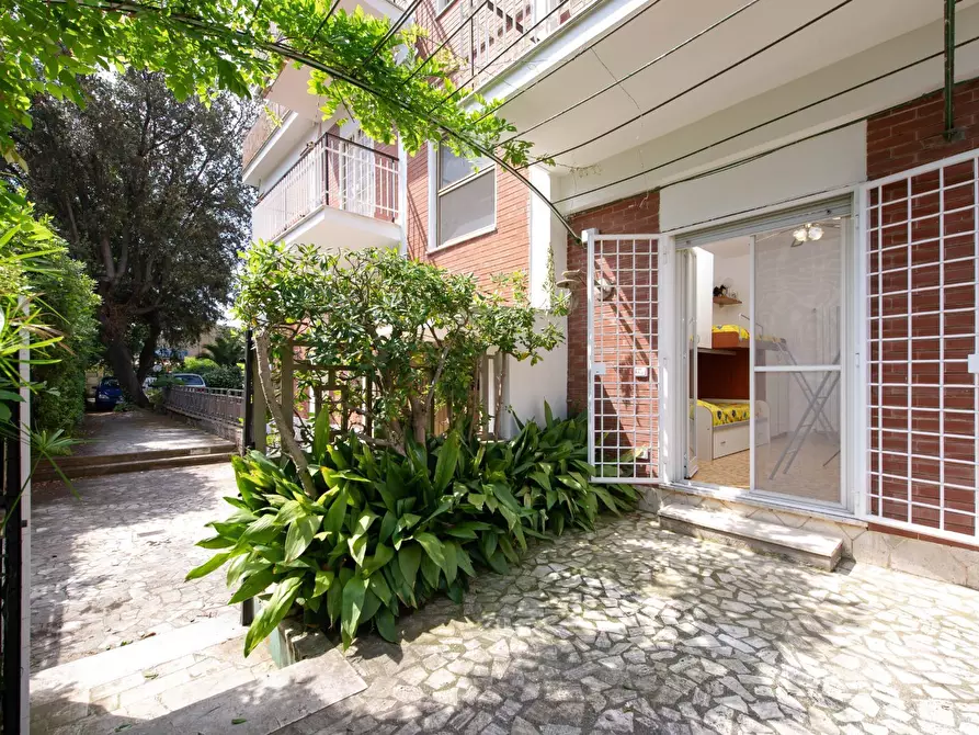 Immagine 11 di Quadrilocale in affitto  in Via Conchiglia di Mare 4 a Anzio