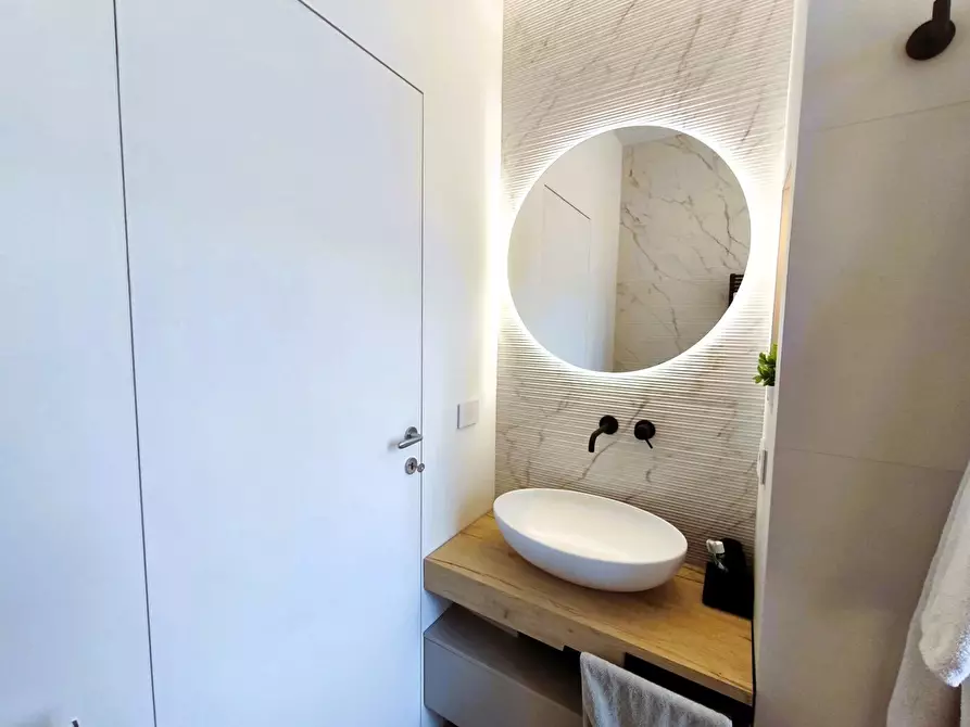 Immagine 22 di Appartamento in vendita  in Viale Misurata 23 a Milano