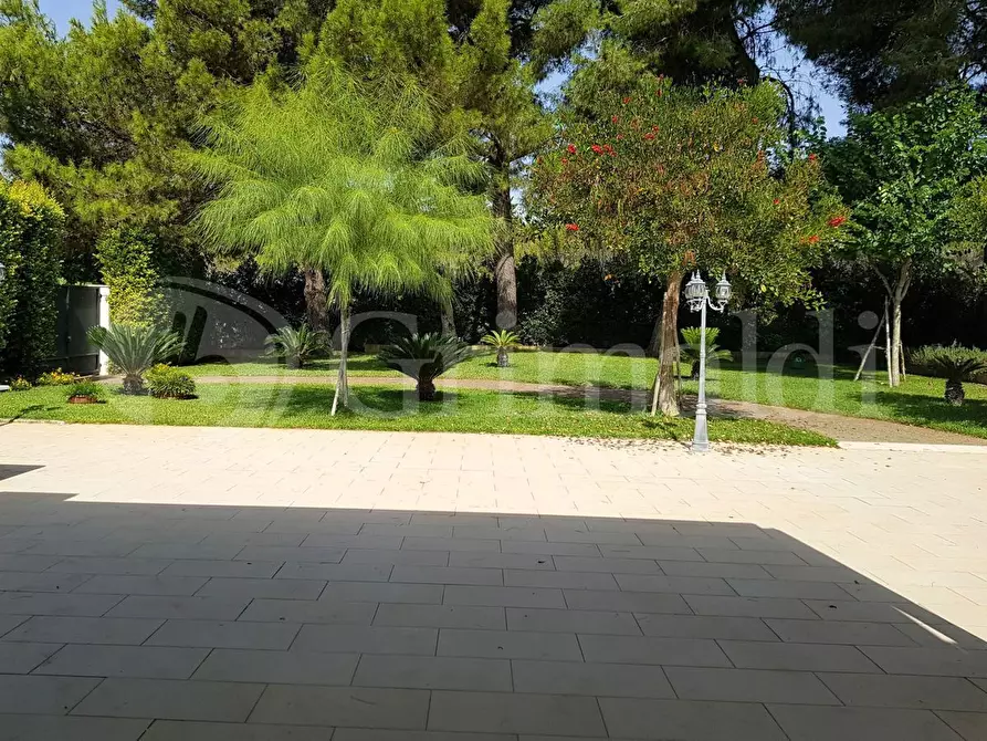 Immagine 21 di Casa indipendente in vendita  in corso cesare vergine a Tuglie