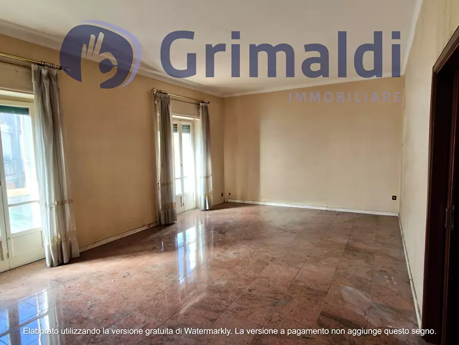 Immagine 1 di Pentalocale in vendita  in Via Michelangelo Schipa 91 a Napoli