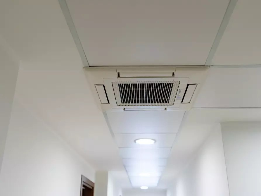 Immagine 29 di Ufficio in vendita  in Via Colonnello Archimede Costadura 2C a Lecce