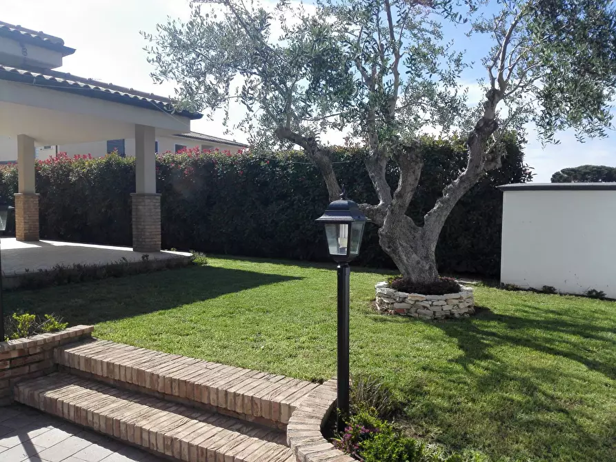 Immagine 14 di Casa bifamiliare in vendita  in Via Aurora 22 a Anzio