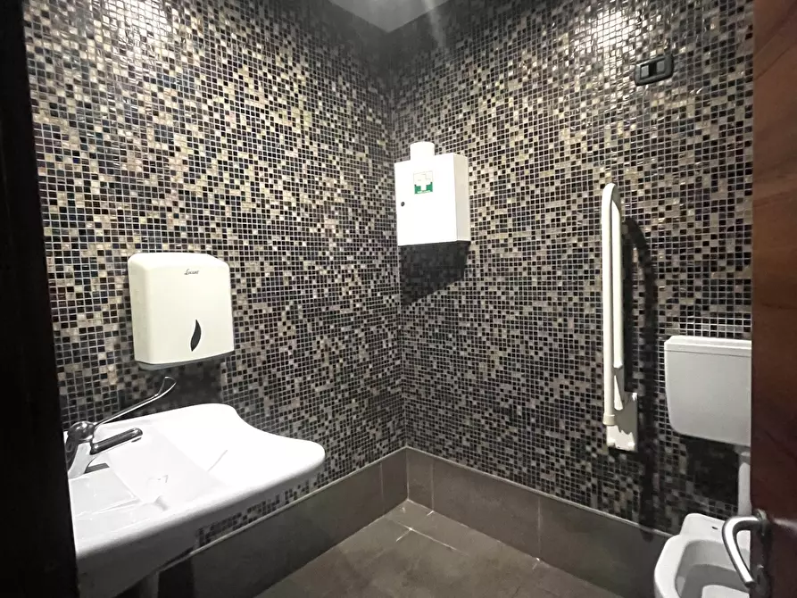 Immagine 13 di Bar / Ristorante in vendita  in Via dei Volsci 50 a Nettuno