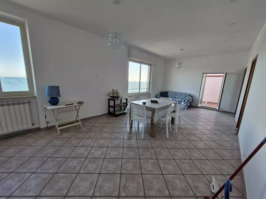 Immagine 13 di Quadrilocale in affitto  in Via Molo Innocenziano 44 a Anzio