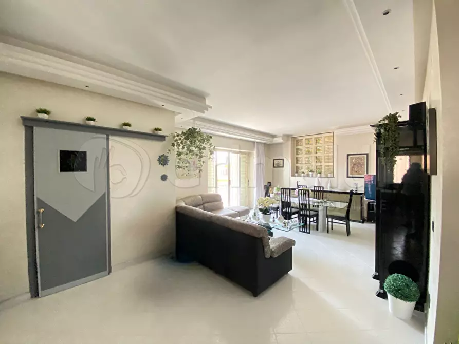 Immagine 1 di Porzione di casa in vendita  a Giugliano In Campania