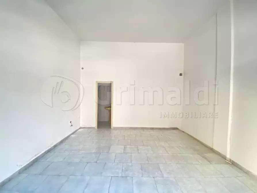 Immagine 1 di Locale commerciale in affitto  a Sant'antimo