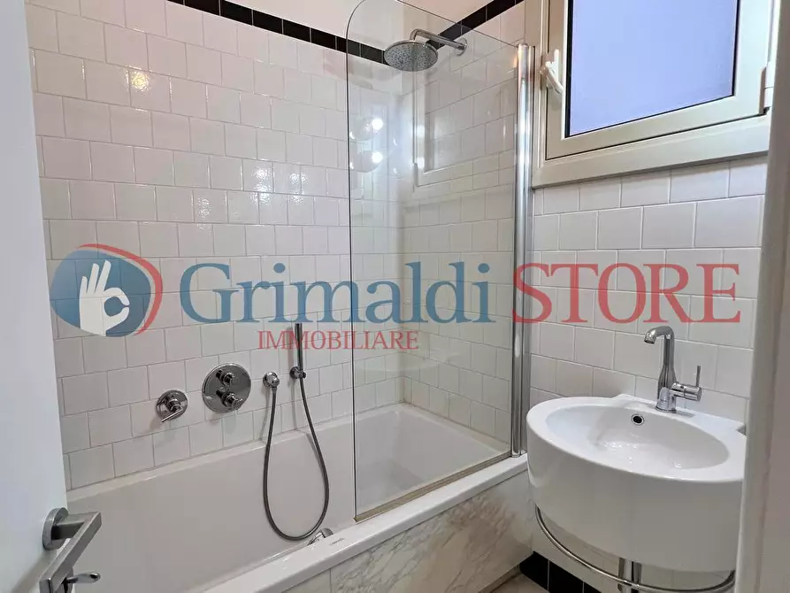 Immagine 16 di Quadrilocale in vendita  in Viale Felice Cavallotti 5 a Lecce