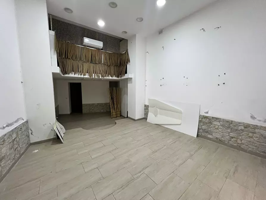 Immagine 4 di Attività commerciale in affitto  in Via XX Settembre a Anzio