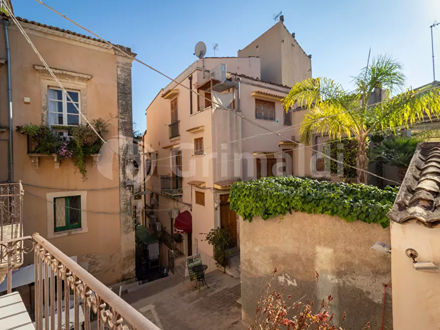 Immagine 9 di Casa indipendente in vendita  a Noto