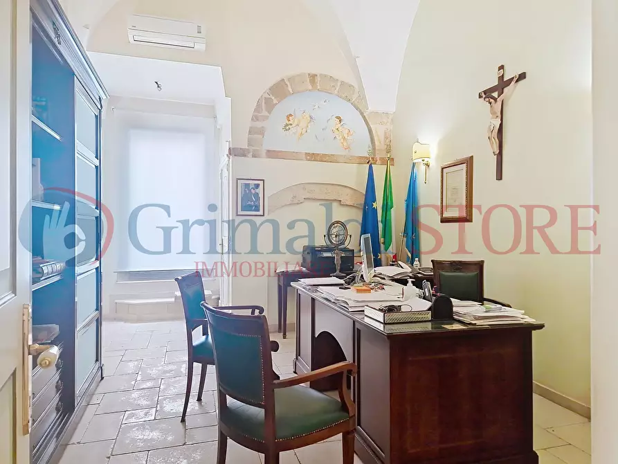 Immagine 18 di Ufficio in vendita  a Francavilla Fontana