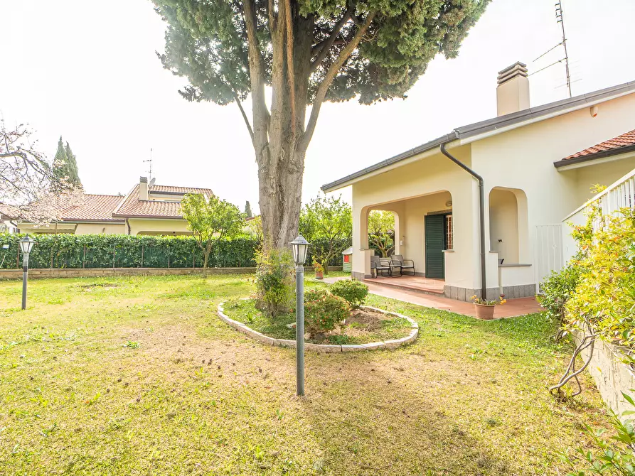 Immagine 7 di Villa in vendita  in Via Moricone a Albano Laziale