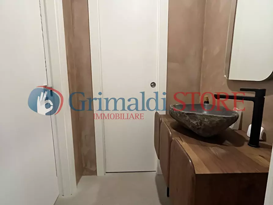 Immagine 34 di Magazzino in vendita  in Viale Giovanni Paolo II 71 a Lecce