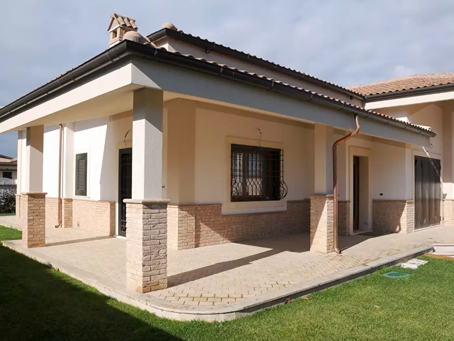 Immagine 4 di Casa bifamiliare in vendita  in Via Aurora 22 a Anzio