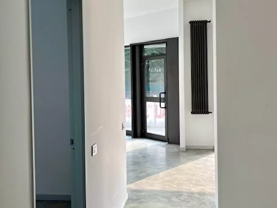 Immagine 9 di Locale commerciale in affitto  in Via Dante Alighieri 26 a Lurago D'erba