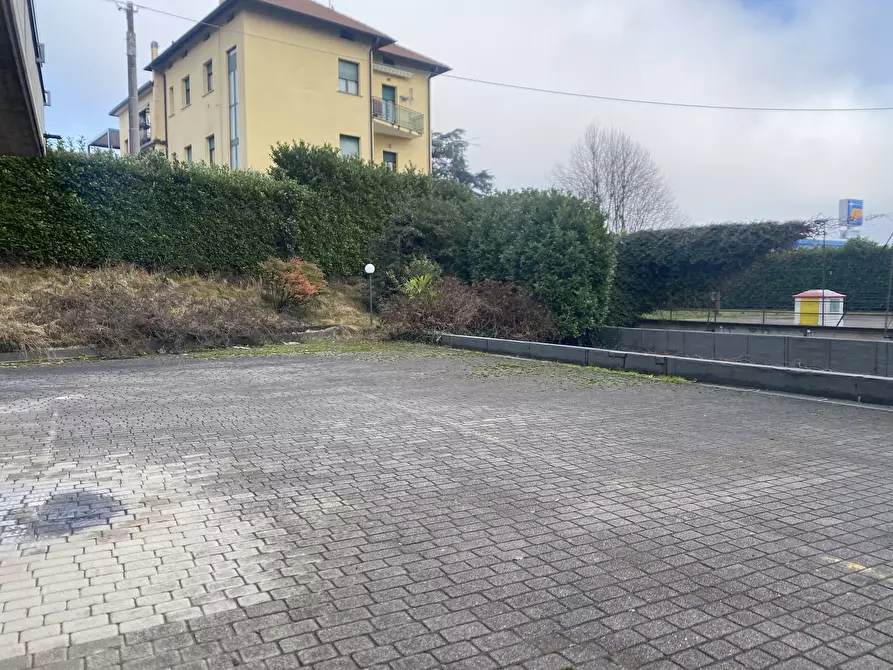 Immagine 17 di Ufficio in vendita  in Via Giuseppe Mazzini 19 a Villa Guardia