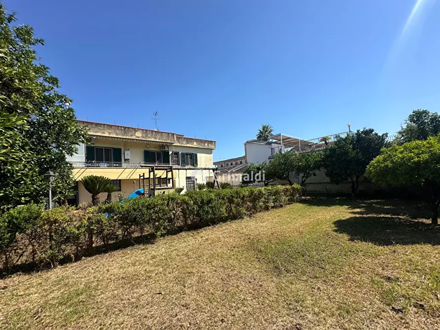 Immagine 4 di Villa in vendita  in Via G. Pastore 32 a Acerra