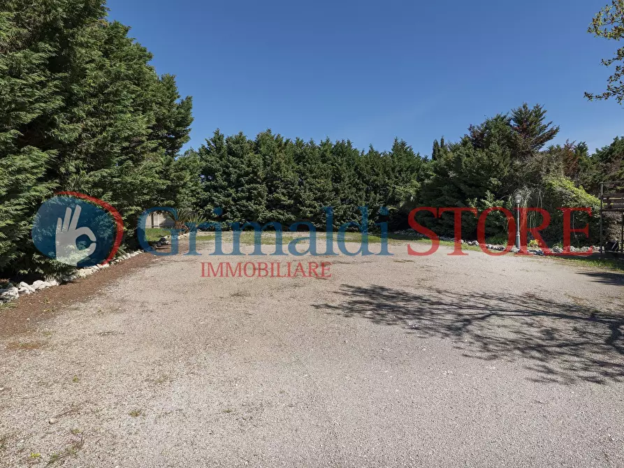 Immagine 32 di Casa indipendente in vendita  in C.S. Lu Monte 1 a Lizzanello