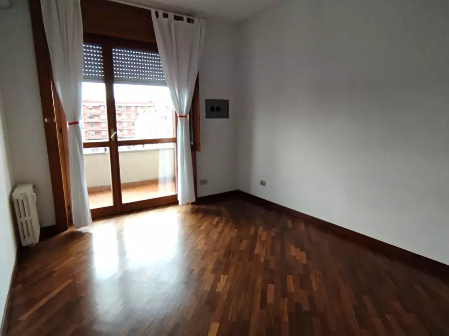 Immagine 19 di Trilocale in affitto  in Via Decembrio 25 a Milano