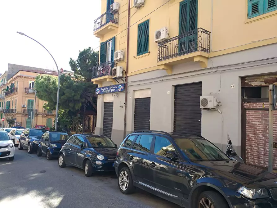 Immagine 3 di Locale commerciale in vendita  in Via Felice Bisazza 57 a Messina