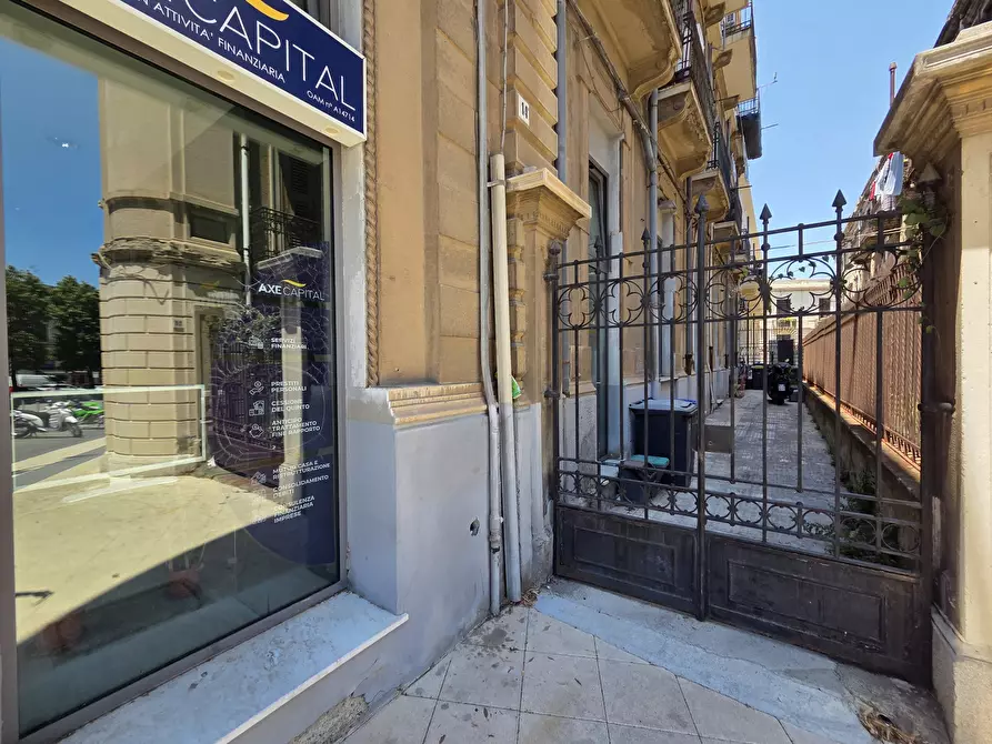 Immagine 11 di Locale commerciale in affitto  in Piazza Ludovico Fulci 16 a Messina