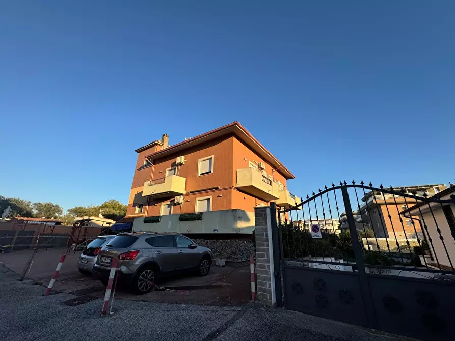 Immagine 7 di Bilocale in vendita  in Via Amatore Sciesa 82 a Marino