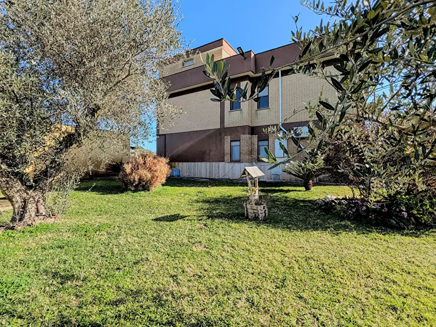 Immagine 15 di Villa in vendita  in Via Granieri 56 a Nettuno