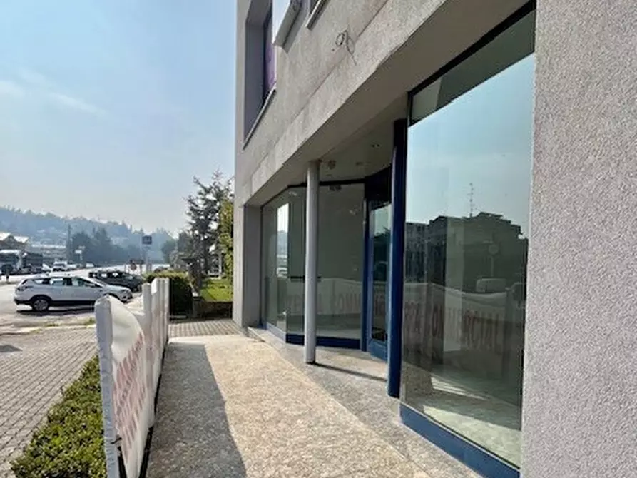 Immagine 2 di Locale commerciale in affitto  in Via Dante Alighieri 26 a Lurago D'erba